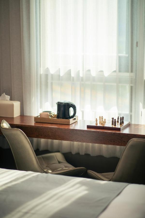 Dm Hotel